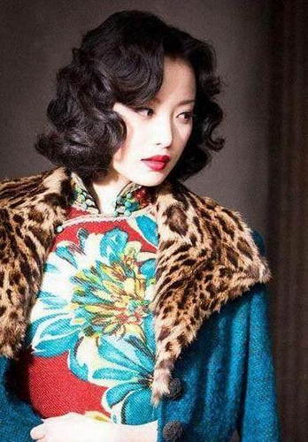 请问交际花是什么意思?