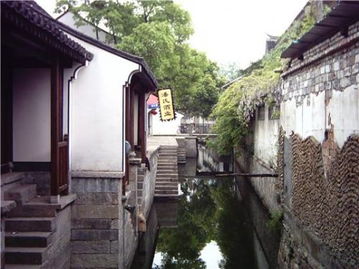 乌衣巷口夕阳斜猜生肖，乌衣巷口夕阳斜前一句是什么