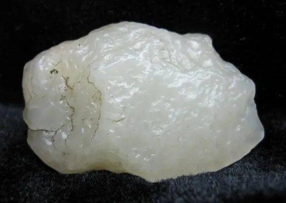戈壁玉石原石图片大全，戈壁玉和和田玉的区别