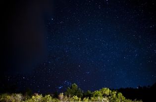 我在凌晨三点醒来的夜里想起已失去的你是什么歌 我在凌晨三点醒来的夜里