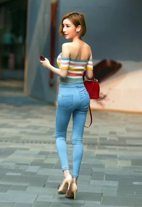杨柳腰,芙蓉貌,袅娜东风弄春娇，杨柳腰的上一句是什么