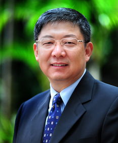 求国家行政学院李清泉的简历;年龄 籍贯等