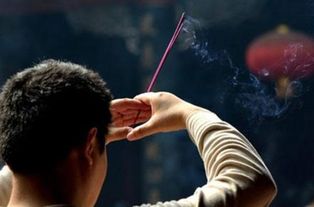 向上帝祈祷的英文，祈祷的英文名词