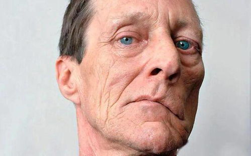 人嘴两张皮下一句反正都是，人嘴两张皮意思