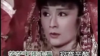 盈盈今日天如水,恋恋当年水似天。情缘驻我心,相思比梦长 是什么意思
