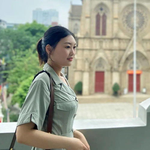 赵逸代路几个小孩