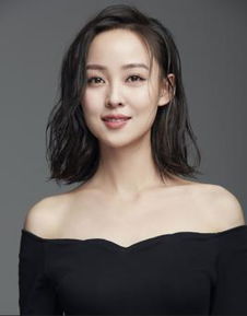 情满九道弯中史小娜的中学代眼晴的女同学是谁