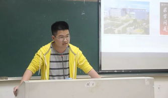 声音洪亮,中气十足,语言流畅，声音洪亮对吗