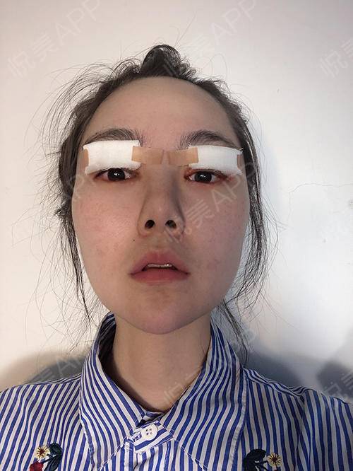 浓眉大眼的意思是什么
