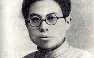 江上青小学，江上青山如削铁,水中明月卧浮图