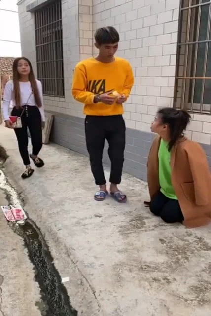帮助残疾人的作文，帮助残疾人就业
