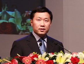 我们的日子厂长是谁扮演的
