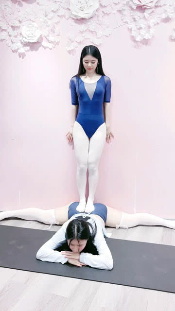 踩胯如何给自己踩腰