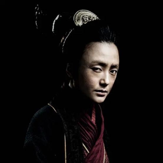 帮忙查个字,上面是个须,下面是个女,这个字怎么读?