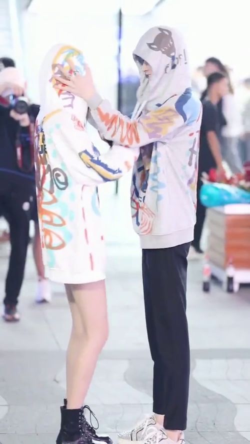 情侣服装图片，情侣房间布置图片酒店
