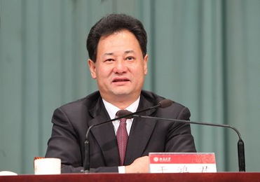 于鸿君建议起动上山下乡