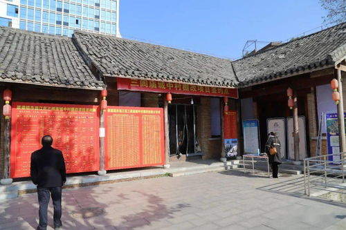 三闾庙原文和翻译，三闾庙 (唐)戴叔伦拼音