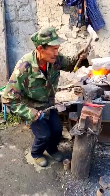 千锤万凿出深山全诗