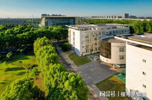 南京信息工程大学是不是211