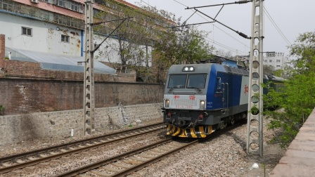 k609次列车途经站点时刻表，k609车厢座位分布图