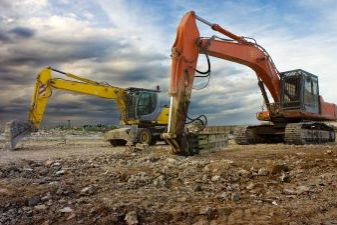 步履矫健的意思，铿锵步履的意思