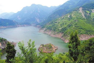 唐家山堰塞湖形成的原因是什么