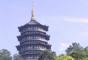 西湖雷峰塔简介，雷峰塔简介200字