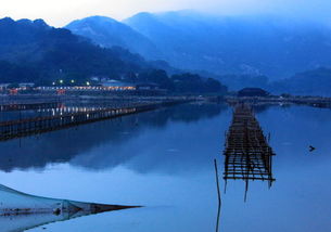 远近闻名的意思