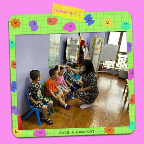 热闹英语怎么读，春节很热闹英语