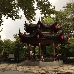 长亭更短亭的更念什么，长亭更短亭李白