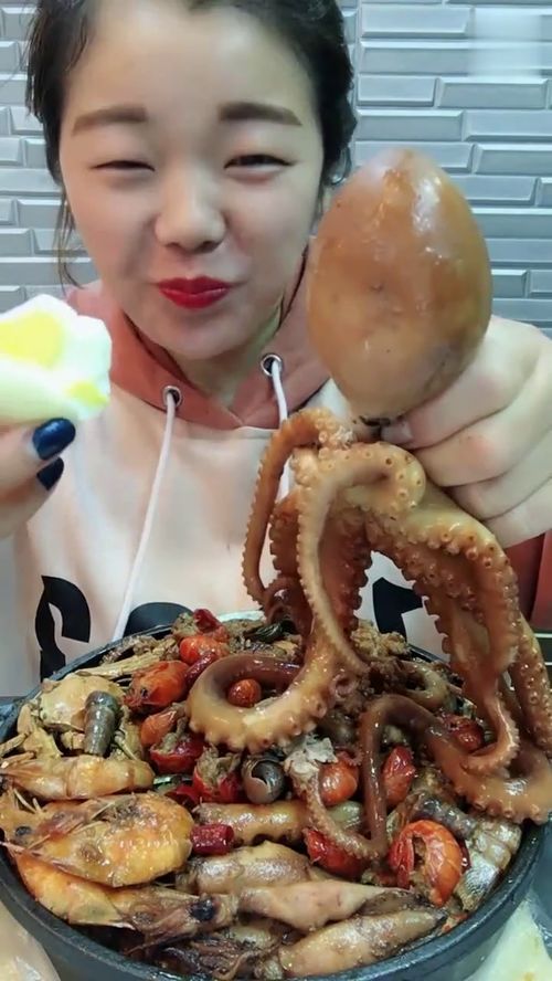 这个女人恶心吧,可他们说我会遭报应!!我不信,我哪里都没错