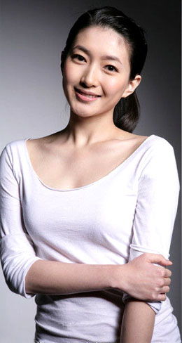 江疏影个人简历图片，江疏影个人简历和老公图片