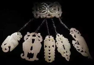 何以致拳拳绾臂双金环什么意思