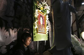 送行者迎来者去民之所恶翻译，送行者电影