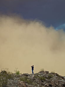 做梦梦见刮龙卷风沙尘暴是什么意思，为什么会有沙尘暴