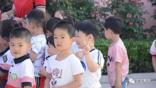 教师的赞歌“四度春风化绸缪”全诗如下: