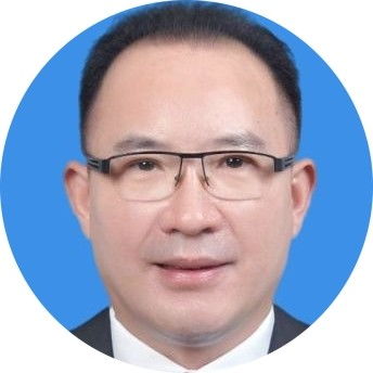 一个疒部首,里面再加一个匕,这是什么字?