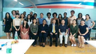 "大便"和"小便"分别怎么用英文说?