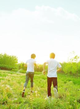 向着阳光奔跑的图片卡通，向着阳光奔跑的图片 背景