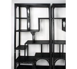 pierced ear，pierce的过去式