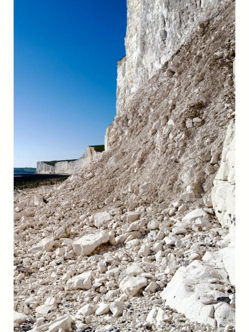 白崖在哪里，白崖山景区