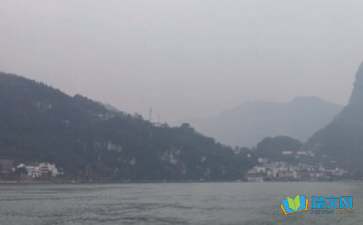 三峡文言文原文和拼音，三峡文言文原文及翻译简短