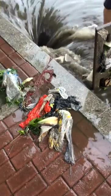 狗血喷头的意思解释，狗血喷头是骂人的吗