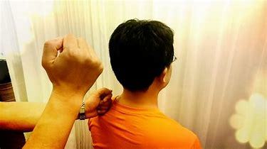 啊的拼音，三跪九叩的拼音