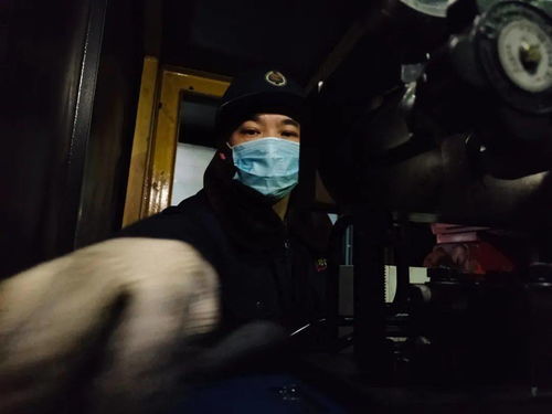 眼睛锃亮是什么意思，锃亮是什么意思反义词