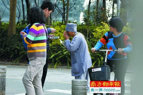 化缘的碗叫什么，化缘图片
