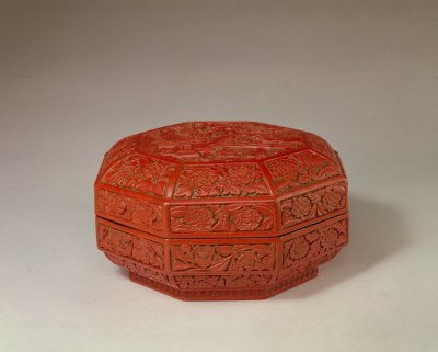 日本剔红和中国的区别