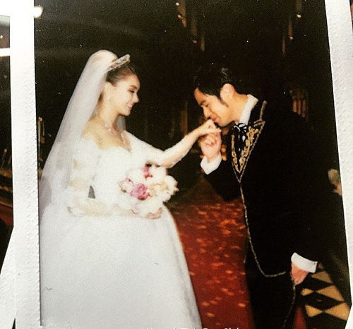 盘点女明星们的婚纱,看看谁的最贵最漂亮