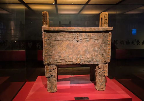 后母戊鼎简介，后母戊鼎图片