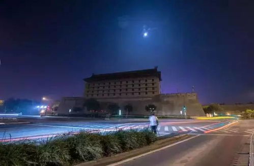 8月份西安热不热，西安天气预报15天穿衣指数